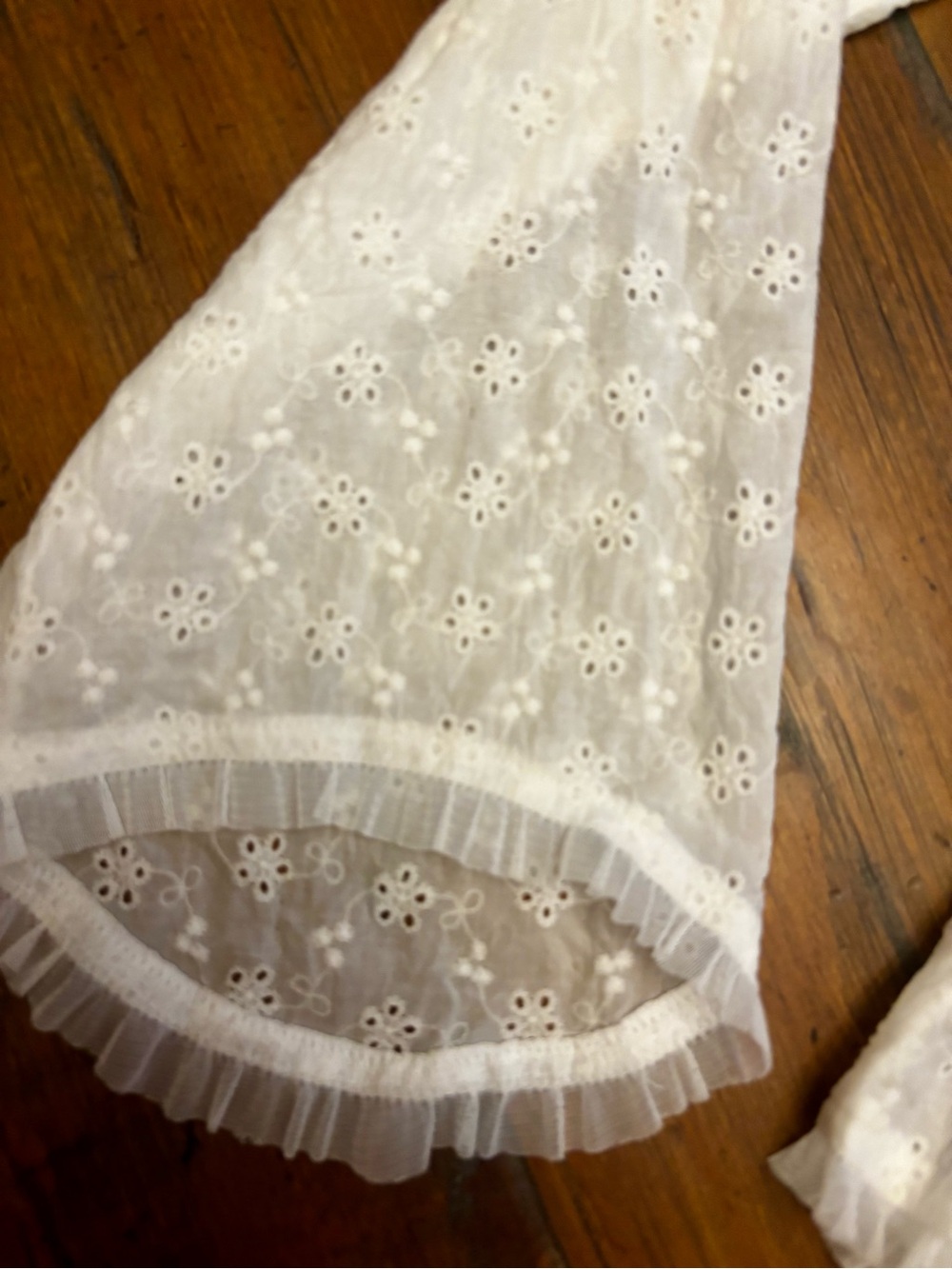 NWT Frankie’s bikinis x Sydney Sweeney Bardot eyelet flyaway top - Picture 16 of 16